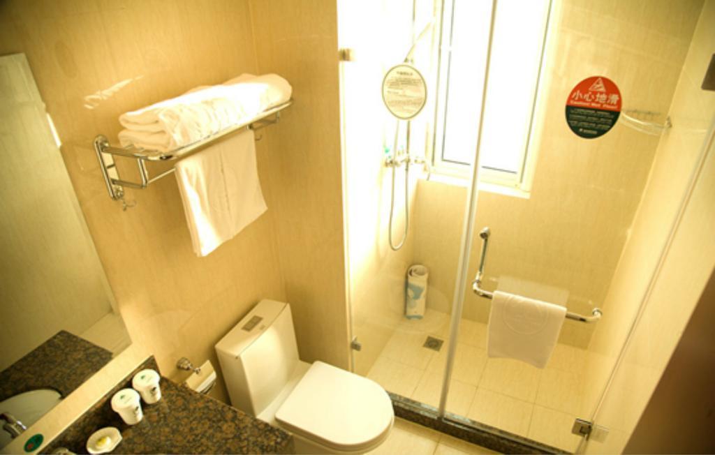 Greentree Inn Shanghai Dongming Road Subway Station Express Hotel 외부 사진