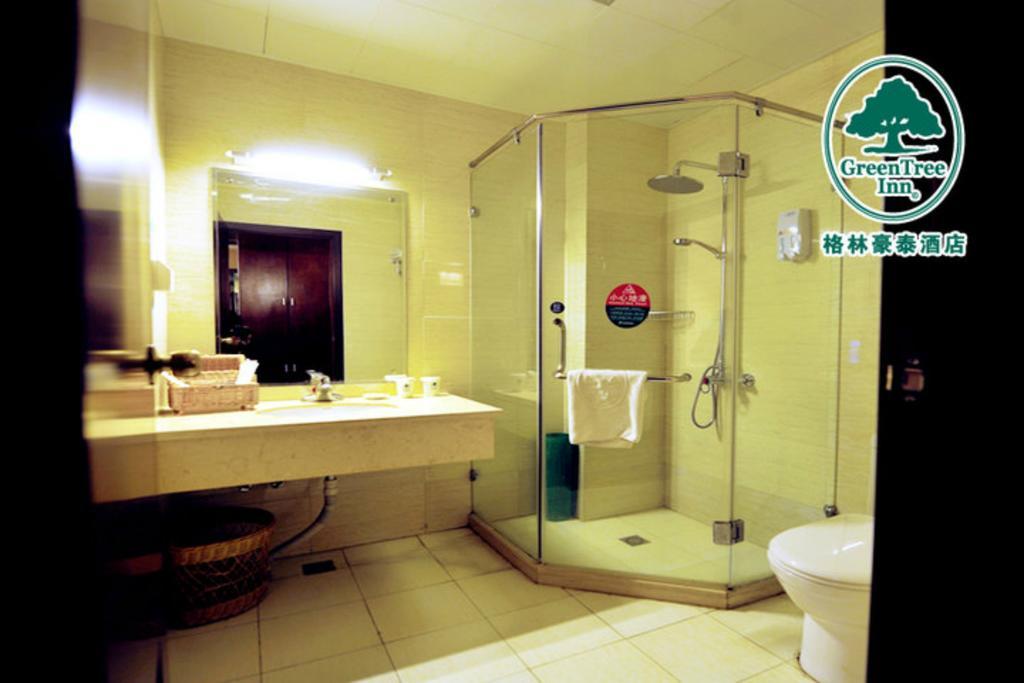Greentree Inn Shanghai Dongming Road Subway Station Express Hotel 외부 사진