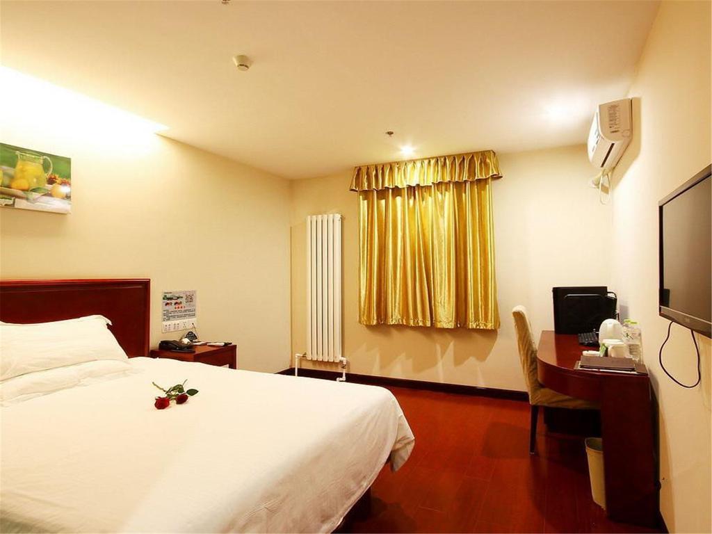Greentree Inn Shanghai Dongming Road Subway Station Express Hotel 외부 사진