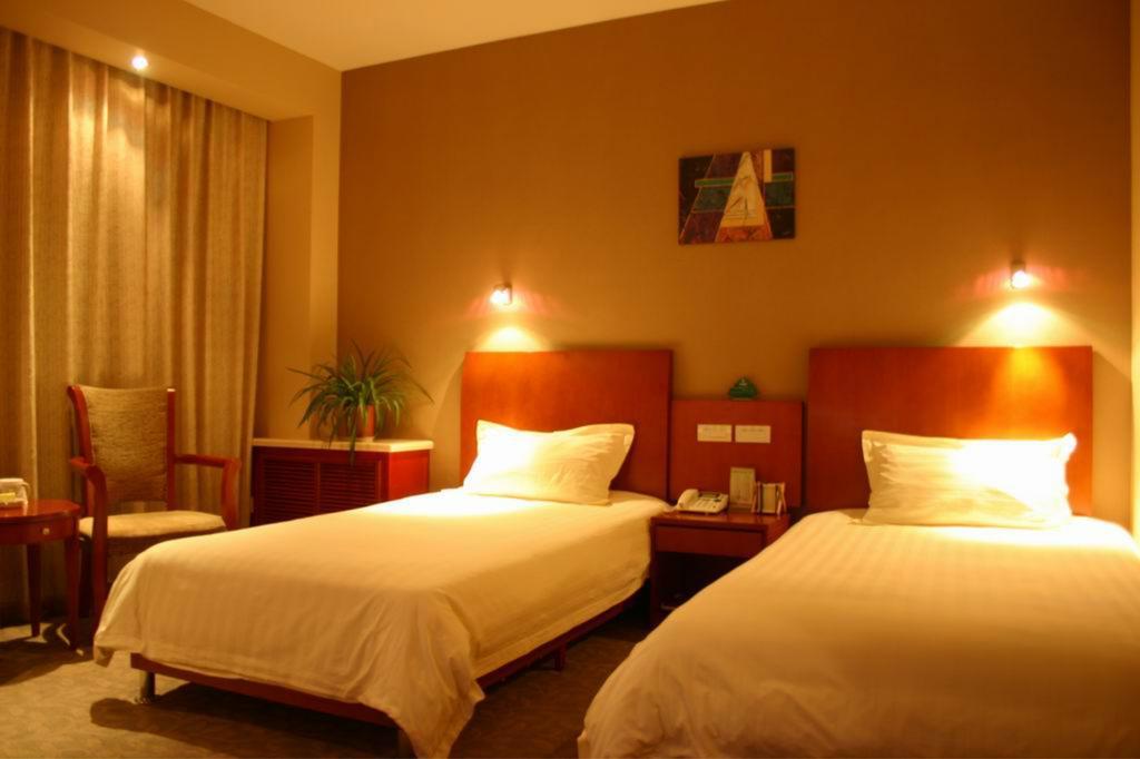 Greentree Inn Shanghai Dongming Road Subway Station Express Hotel 외부 사진
