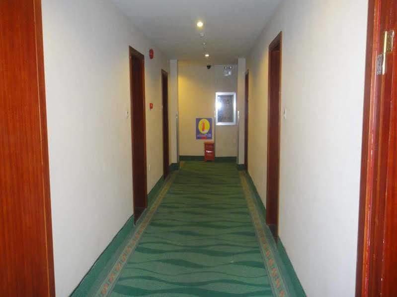Greentree Inn Shanghai Dongming Road Subway Station Express Hotel 외부 사진