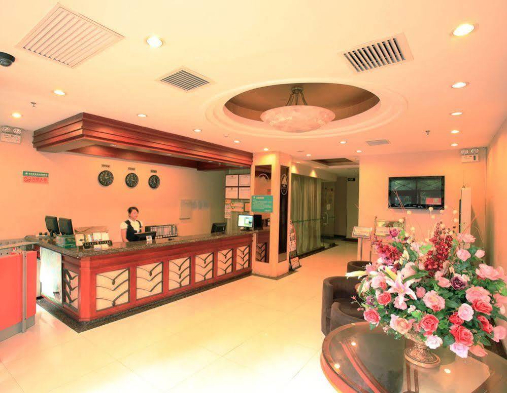 Greentree Inn Shanghai Dongming Road Subway Station Express Hotel 외부 사진